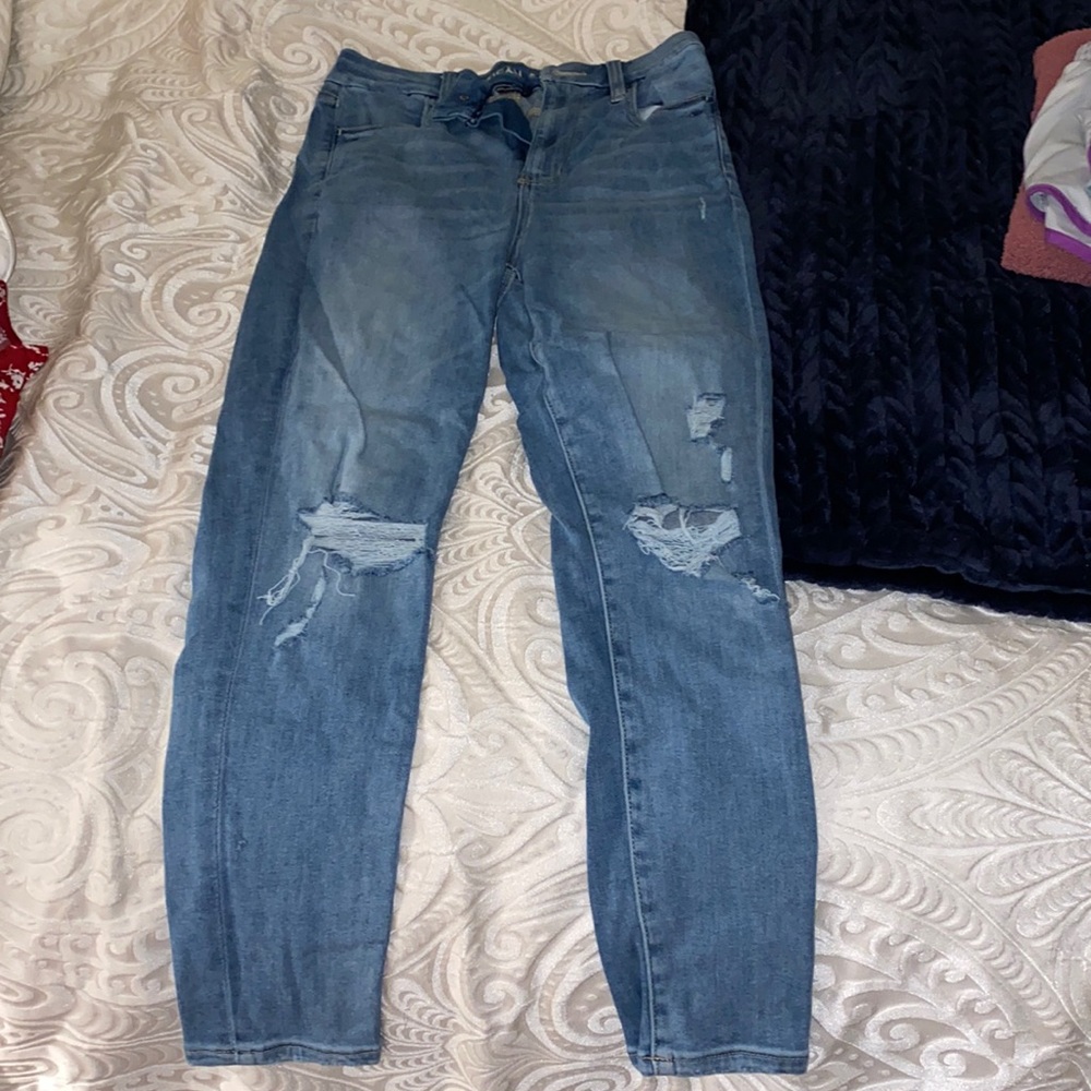 Medium washed skinny jeans
